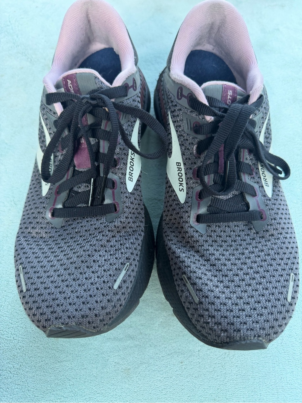Brooks Adrenaline GTS 22 Women’s Size 7.5 Running Shoes- Gray Pink Purple- Read